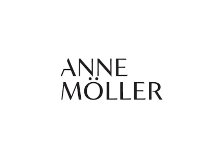 ANNE MOLLER
